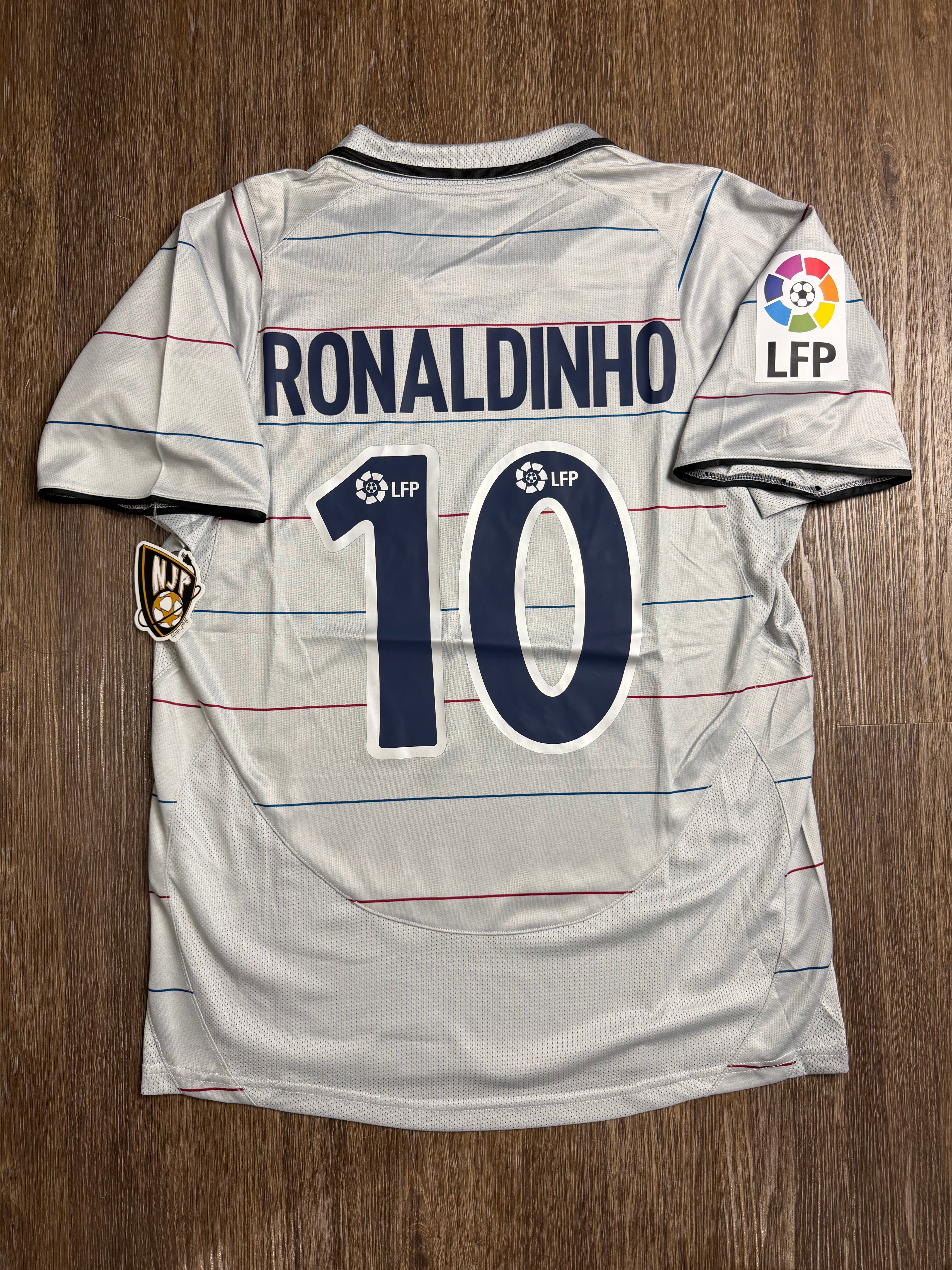 03/04 Barcelona Ronaldinho Away Jersey