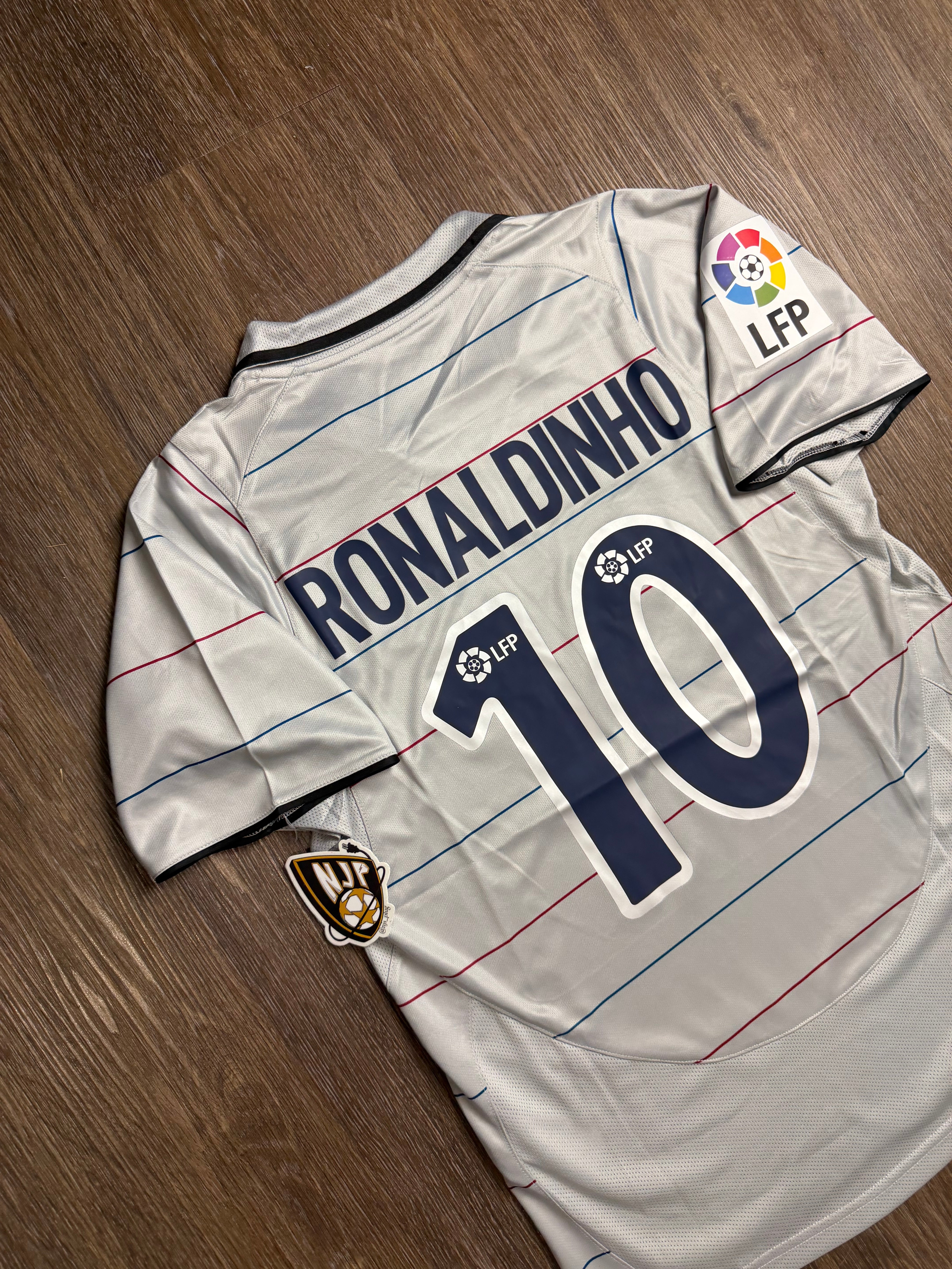 03/04 Barcelona Ronaldinho Away Jersey