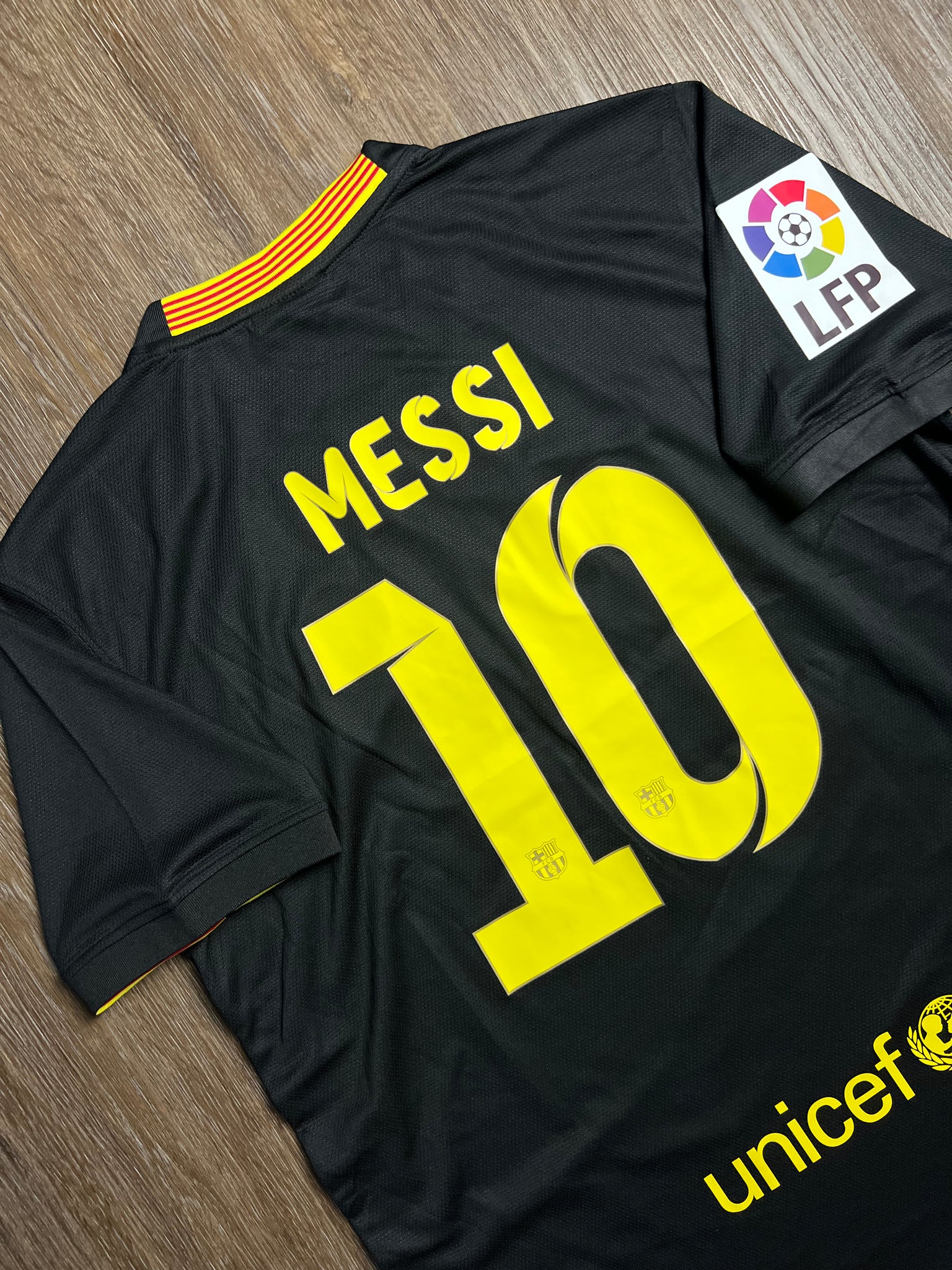 Retro Barcelona Messi 10 (3 Jerseys)