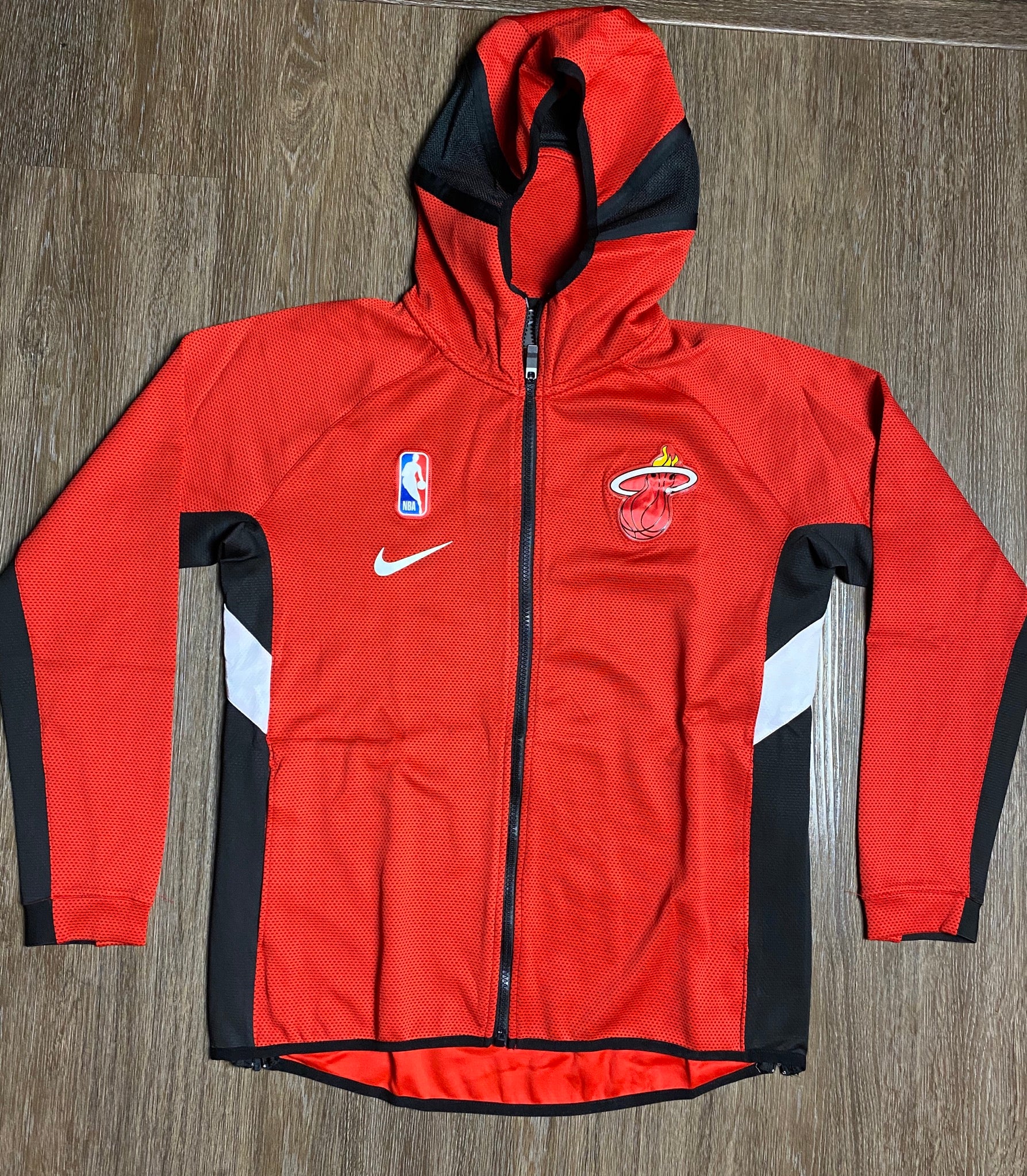 Miami Heat Red Nike Thermaflex Showtime Hoodie and Pants