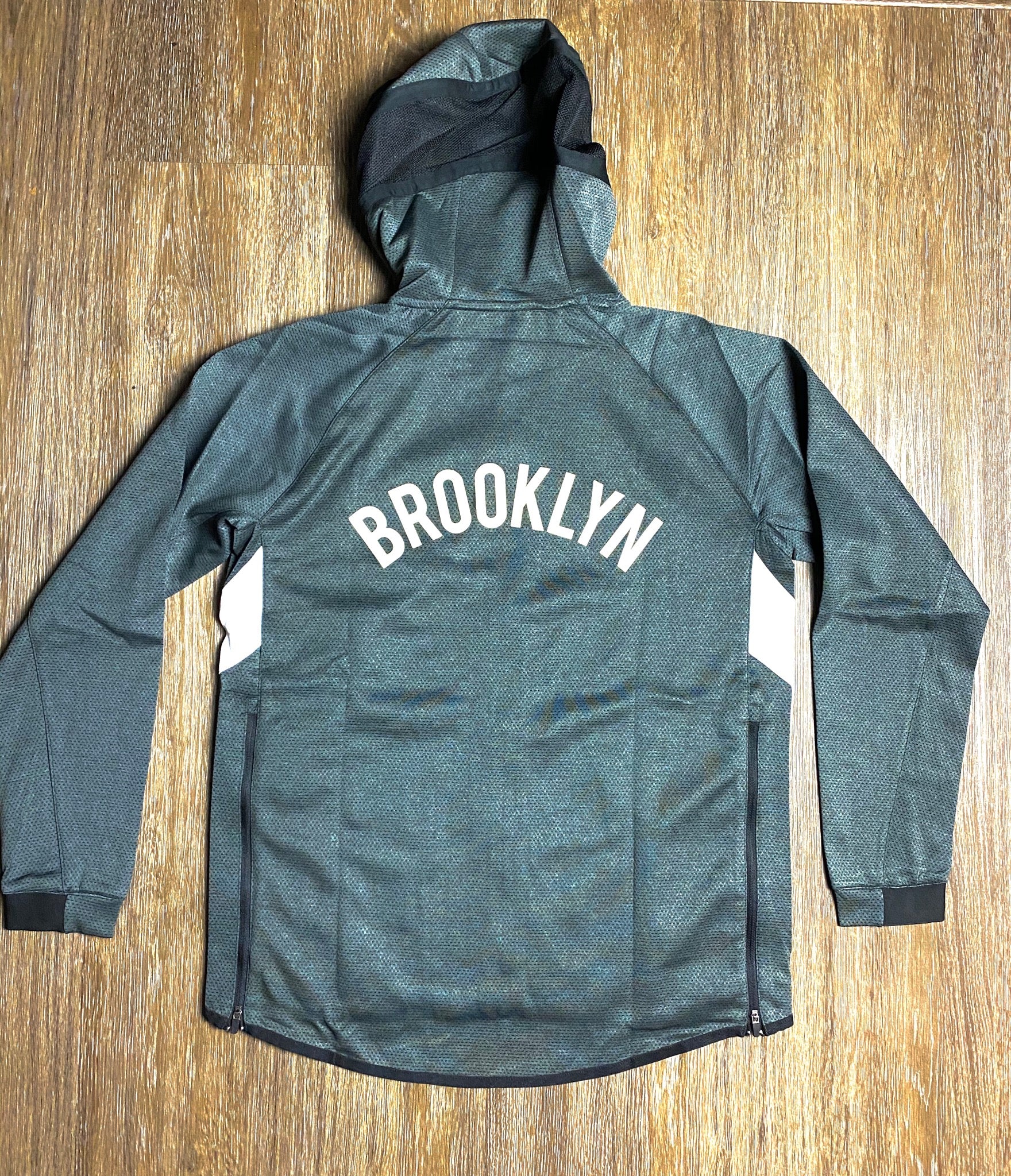Brooklyn Nets Charcoal Nike ThermaFlex Showtime Hoodie and Pants