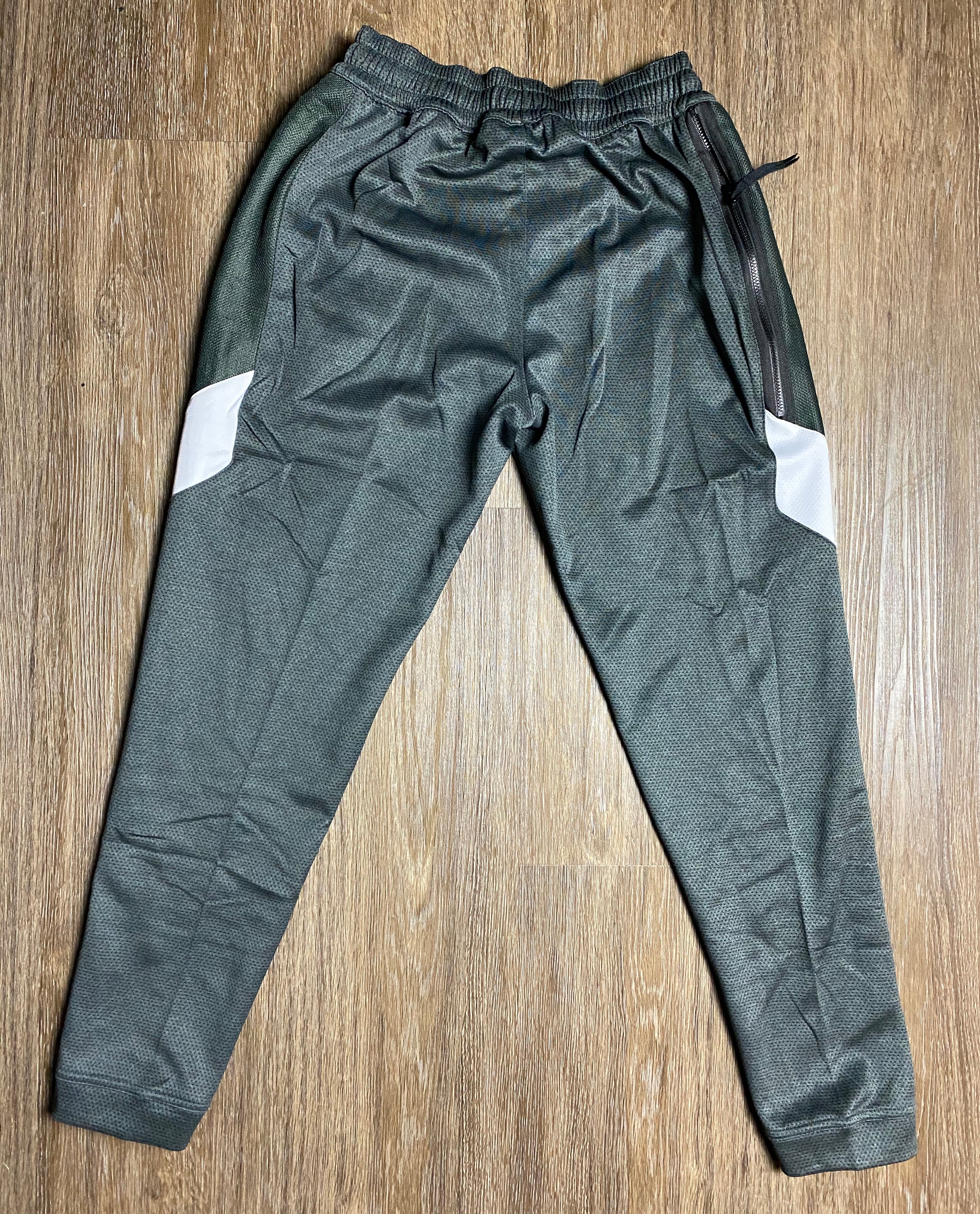 Brooklyn Nets Charcoal Nike ThermaFlex Showtime Hoodie and Pants