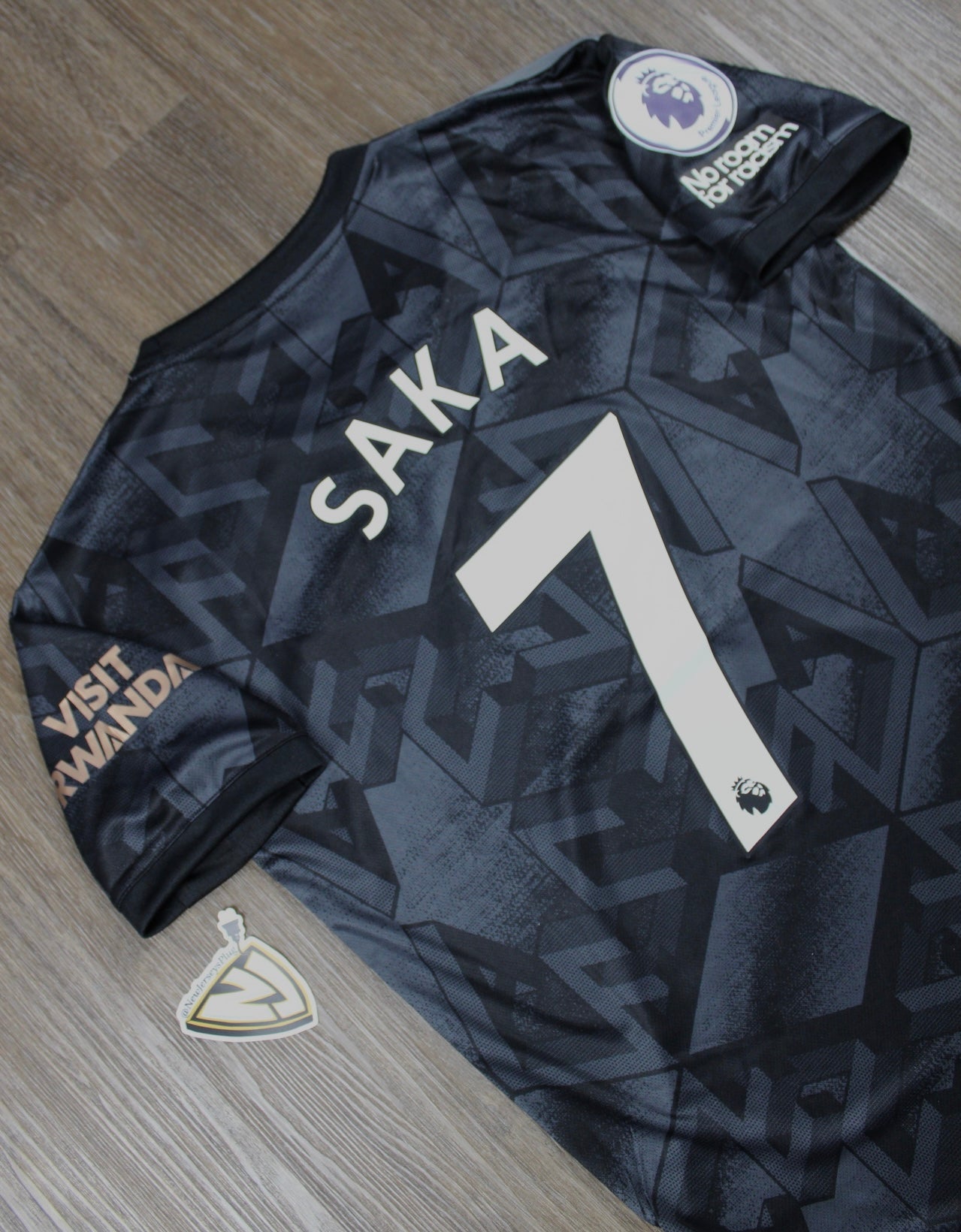 saka jersey arsenal